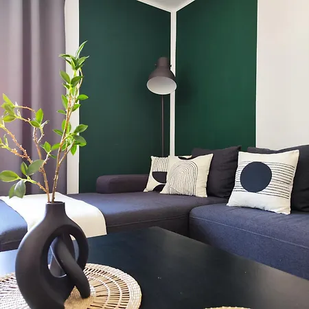 Elias Modern Lifestyle